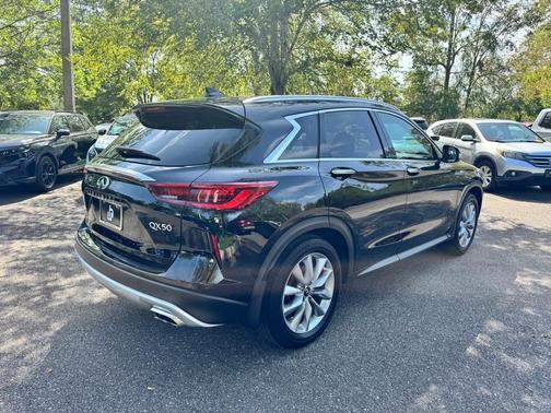 2022 INFINITI QX50 Luxe