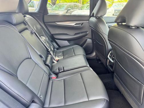 2022 INFINITI QX50 Luxe