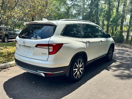 2019 Honda Pilot Touring 8-Passenger