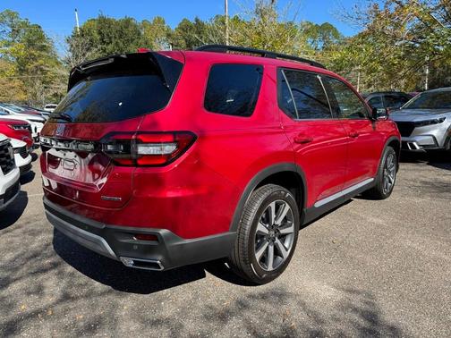 2025 Honda Pilot Touring