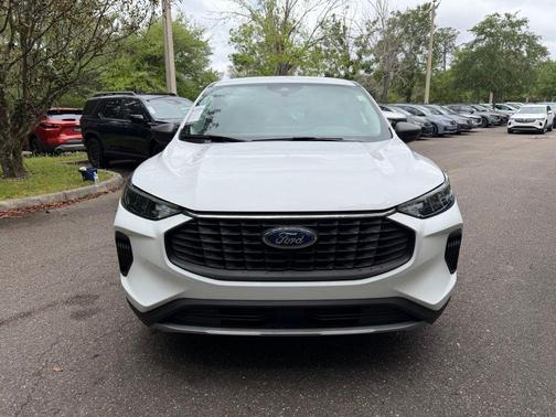 Oxford White 2024 Ford Escape Active