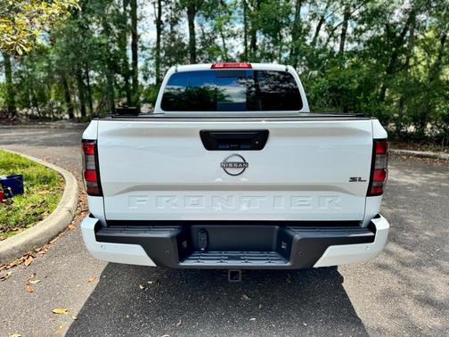 2025 Nissan Frontier SL