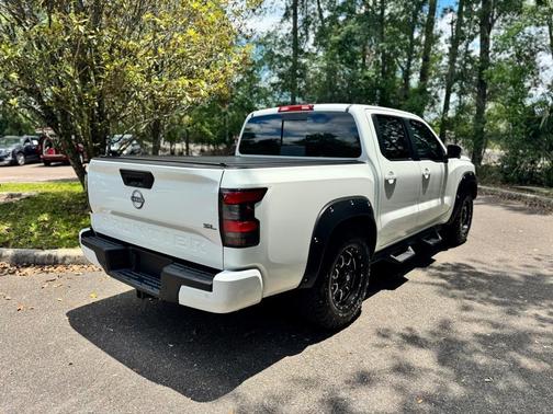 2025 Nissan Frontier SL
