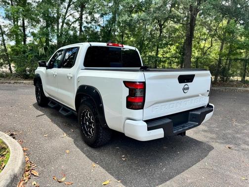 2025 Nissan Frontier SL