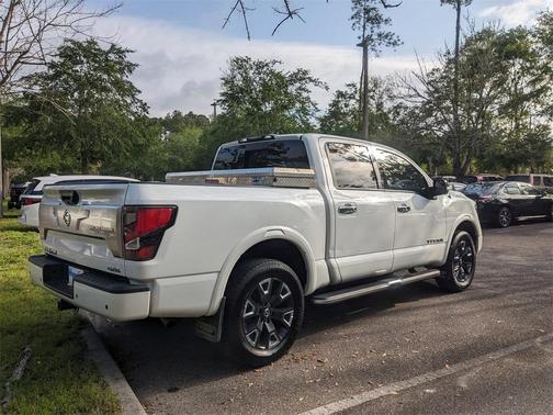 2021 Nissan Titan Platinum Reserve