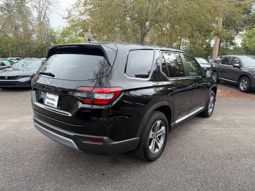 2024 Honda Pilot EX-L 7-Passenger