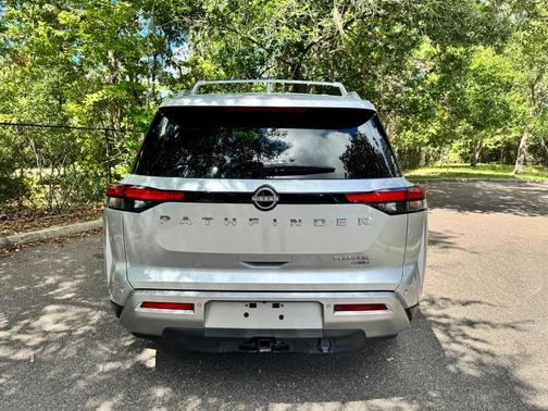 2022 Nissan Pathfinder Platinum