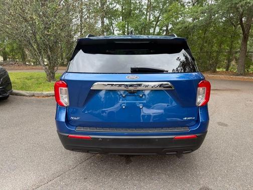 Blue Metallic 2021 Ford Explorer XLT