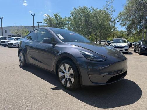 Midnight Silver Metallic 2023 Tesla Model Y Long Range