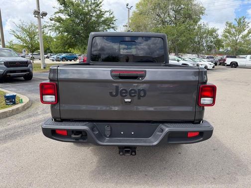 Granite Crystal Clearcoat Metallic 2023 Jeep Gladiator Sport