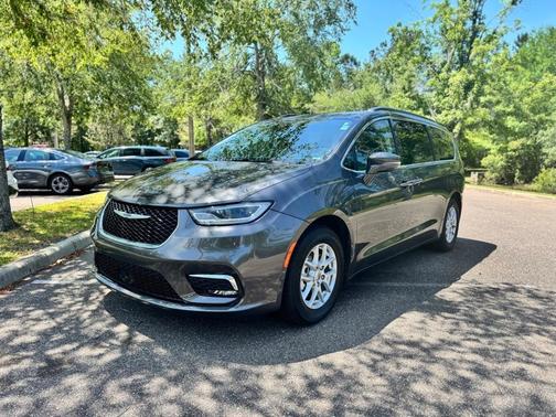 2022 Chrysler Pacifica Touring-L