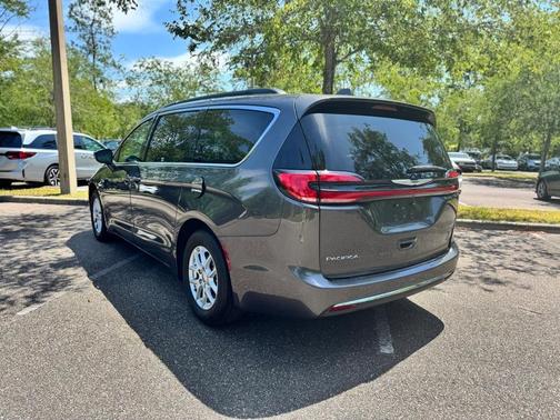 2022 Chrysler Pacifica Touring-L