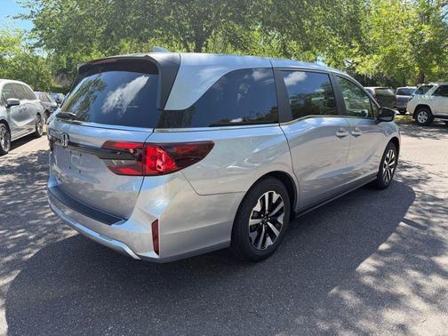 Solar Silver Metallic 2026 Honda Odyssey EX-L