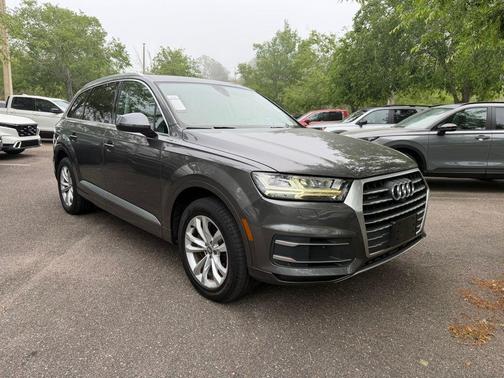 2019 Audi Q7 45 Premium Plus