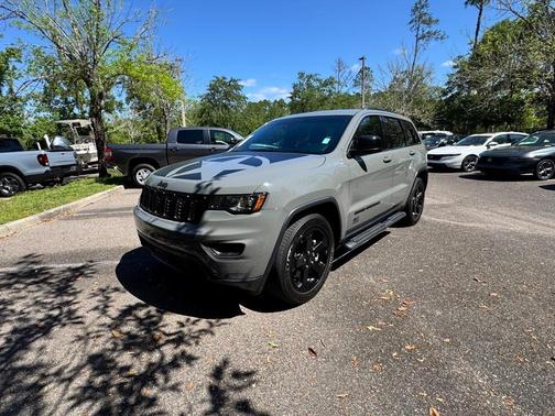 2021 Jeep Grand Cherokee Laredo