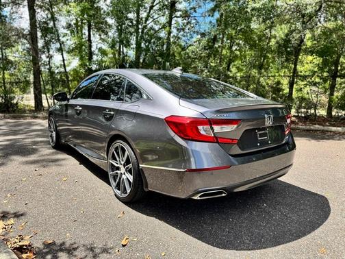 2019 Honda Accord Touring 2.0T