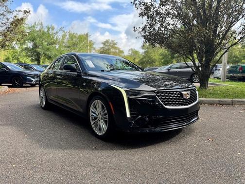 2023 Cadillac CT4 Premium Luxury