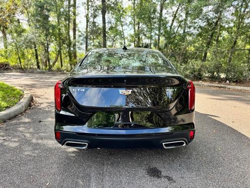 2023 Cadillac CT4 Premium Luxury
