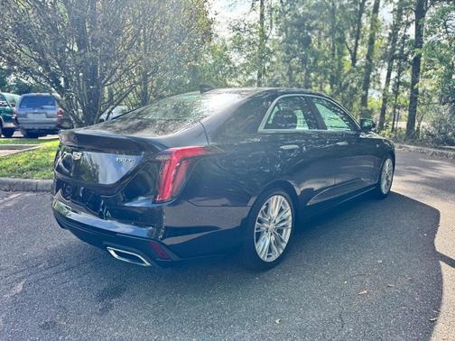 2023 Cadillac CT4 Premium Luxury