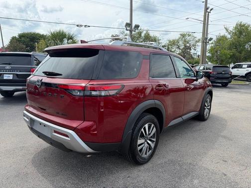 Scarlet Ember 2023 Nissan Pathfinder SL
