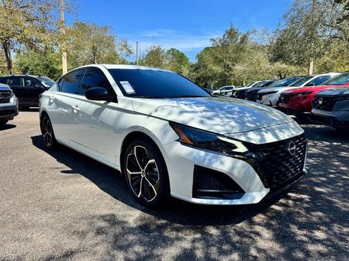 2023 Nissan Altima 2.5 SR