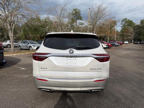 2018 Buick Enclave Essence