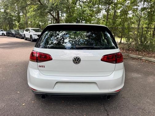 2017 Volkswagen Golf GTI Sport 4-Door