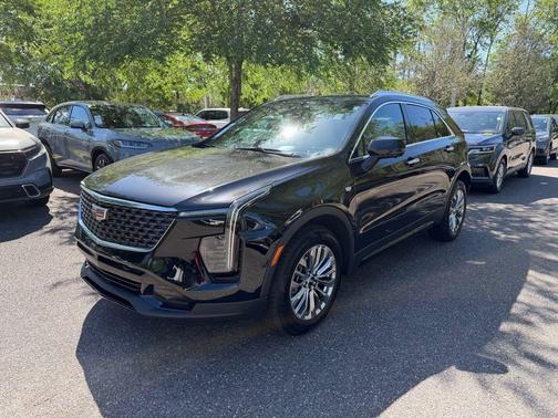 2025 Cadillac XT4 Premium Luxury