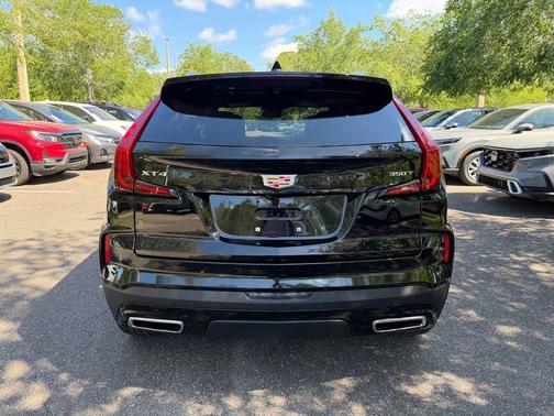 2025 Cadillac XT4 Premium Luxury