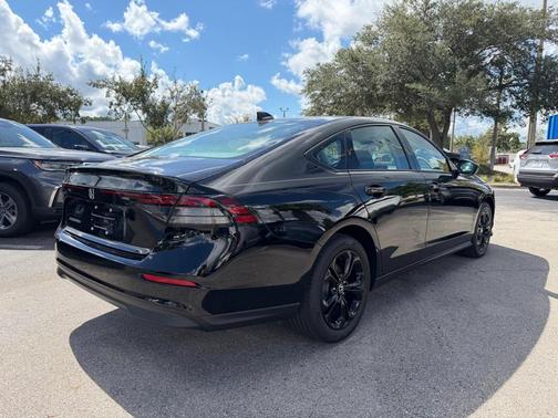 2025 Honda Accord SE