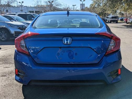 Photo 5 of 26 of 2017 Honda Civic EX