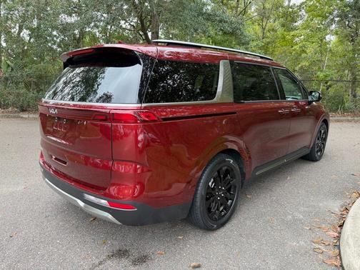 2024 Kia Carnival SX