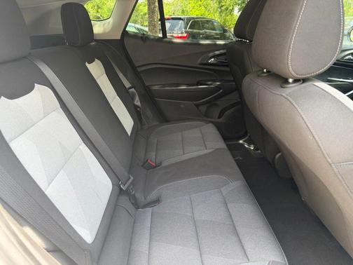 Summit White 2025 Chevrolet Trax LS