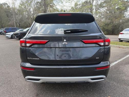 2024 Mitsubishi Outlander SE Black Edition