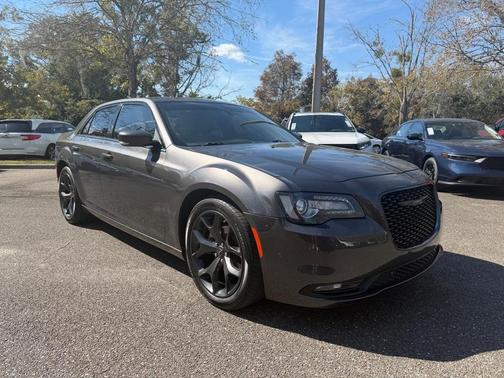 2023 Chrysler 300 S