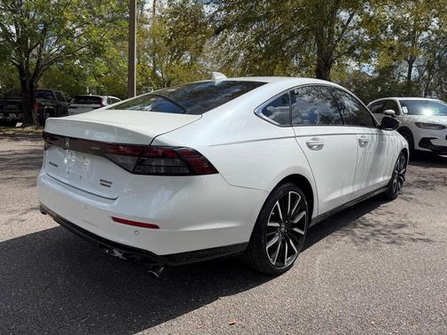2023 Honda Accord Hybrid Touring