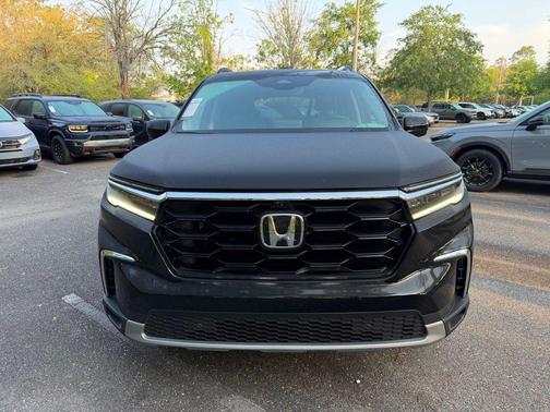 Black 2023 Honda Pilot Elite
