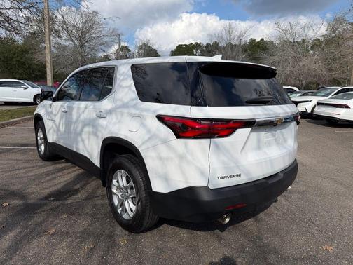 2023 Chevrolet Traverse LS