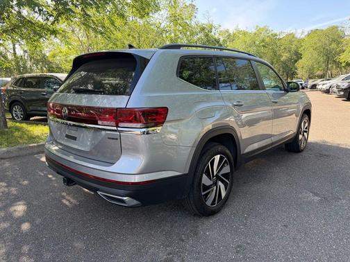 2025 Volkswagen Atlas 2.0T SE