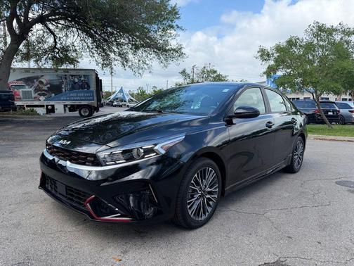 Aurora Black Pearl 2024 Kia Forte GT-Line