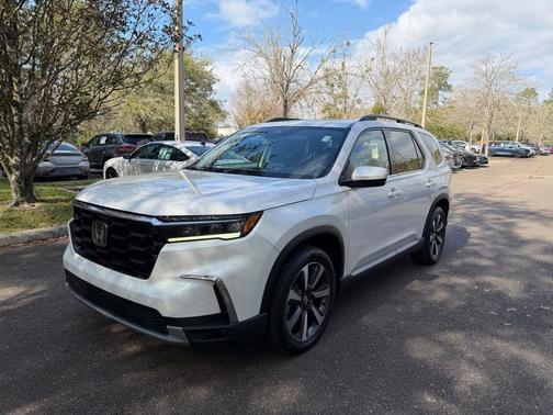 2023 Honda Pilot Touring