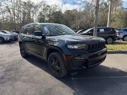 2023 Jeep Grand Cherokee L Laredo