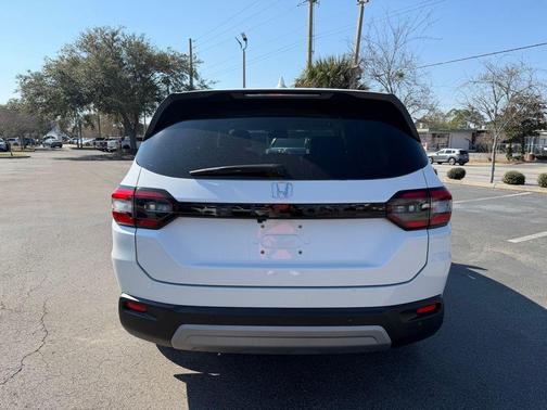 2023 Honda Pilot EX-L 8-Passenger