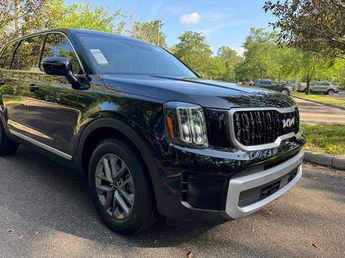 2023 Kia Telluride LX