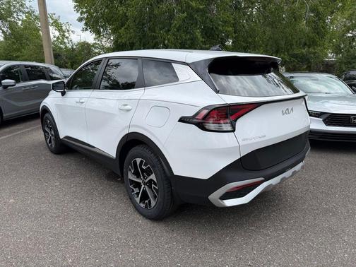 White Pearl 2025 Kia Sportage EX