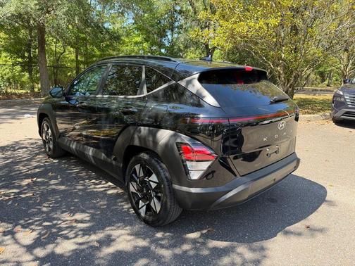 Black 2024 Hyundai KONA SEL