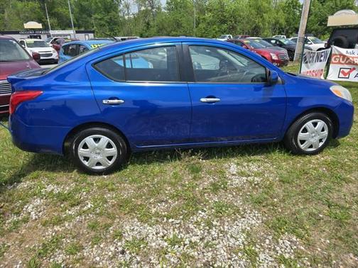 2014 Nissan Versa 1.6 SV