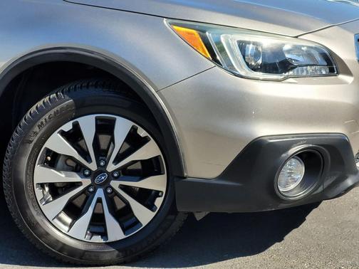 Tungsten Metallic 2016 Subaru Outback 2.5i Limited