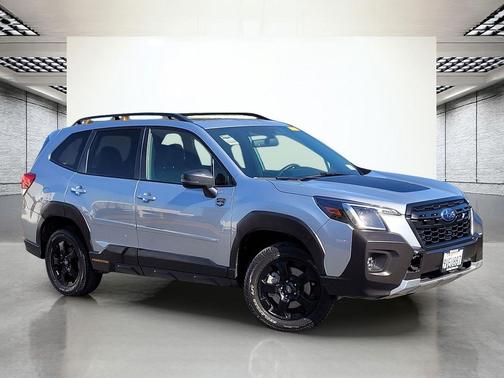Ice Silver Metallic 2022 Subaru Forester Wilderness