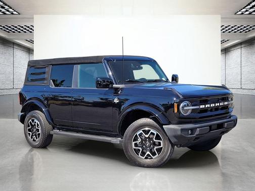 2022 Ford Bronco Outer Banks